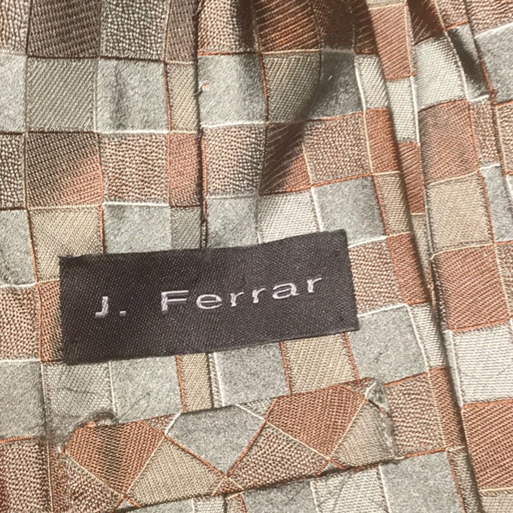 Beautiful tie - Picture 2 of 2